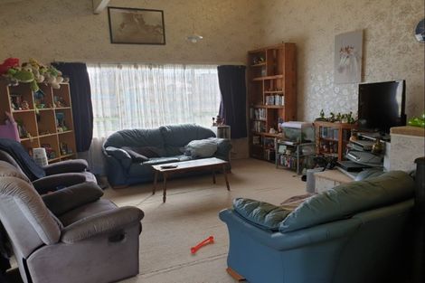 Photo of property in 15 Bridger Place, Eltham, 4322