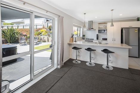 Photo of property in 5 Saint Vincent Terrace, Grenada Village, Wellington, 6037