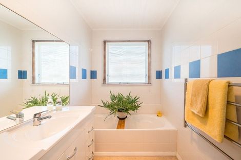 Photo of property in 70 Kapiti Road, Paraparaumu, 5032