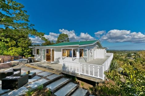 Photo of property in 81 Burns Lane, Kumeu, 0892