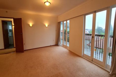 Photo of property in 46 Exmouth Road, Northcote, Auckland, 0627