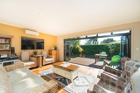 Photo of property in 14 Batt Street, West End, Palmerston North, 4410