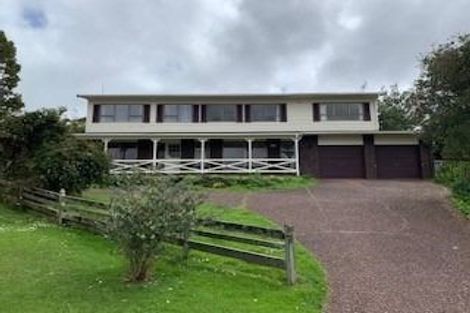 Photo of property in 13 Harper Street, Chatswood, Auckland, 0626