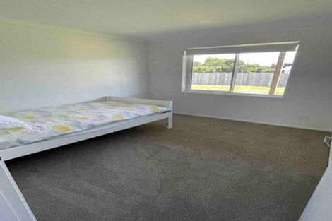 Photo of property in 5 Kahukaka Road, One Tree Point, 0118