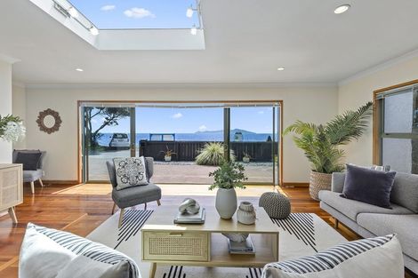 Photo of property in 10 Ocean Parade, Pukerua Bay, 5026