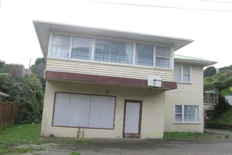 Photo of property in 5b Tawa Terrace, Tawa, Wellington, 5028