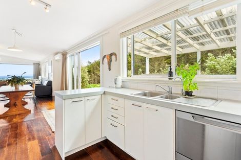 Photo of property in 311 Motutara Road, Muriwai, Waimauku, 0881