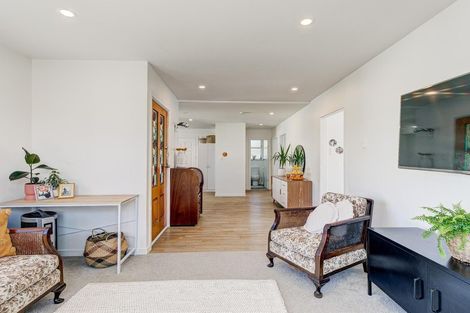 Photo of property in 126 Castor Crescent, Cannons Creek, Porirua, 5024