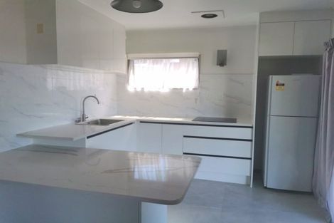 Photo of property in 123a Chelsea View Drive, Chatswood, Auckland, 0626