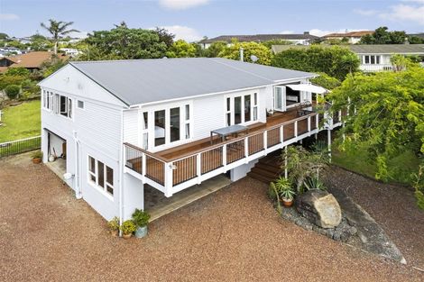 Photo of property in 76 Marine Parade, Mellons Bay, Auckland, 2014