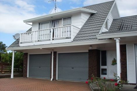 Photo of property in 32 Gilbass Avenue, Hamilton Lake, Hamilton, 3204