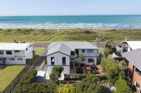 Photo of property in 18 Ocean Road, Ohope, 3121