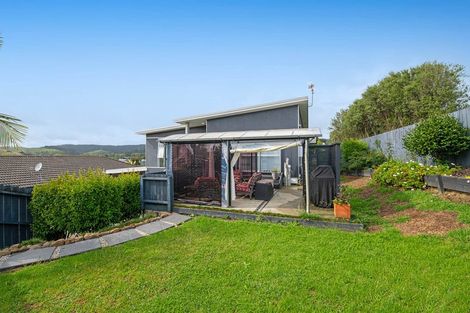 Photo of property in 19 Te Kauri Place, Helensville, 0800