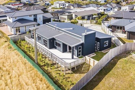 Photo of property in 48 Mo Street, Camborne, Porirua, 5026