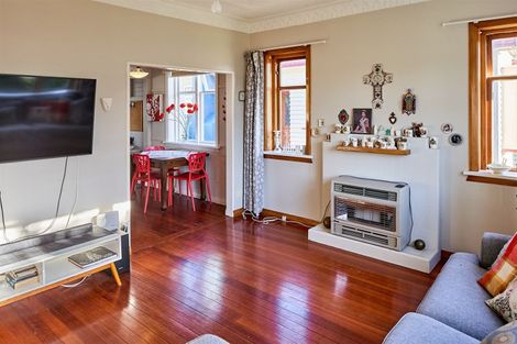 Photo of property in 156 Waiwhetu Road, Waterloo, Lower Hutt, 5011