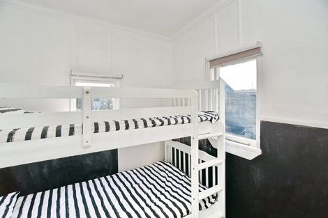 Photo of property in 16 Falcon Street, New Brighton, Christchurch, 8061