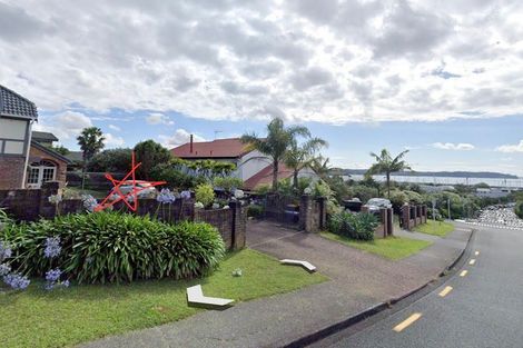 Photo of property in 2 Clearwater Cove, West Harbour, Auckland, 0618