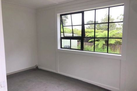 Photo of property in 7 Glen Vista Place, Bayview, Auckland, 0629