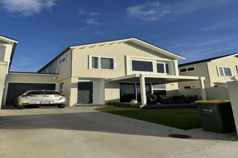 Photo of property in 29 Montgomery Avenue, Rothesay Bay, Auckland, 0630