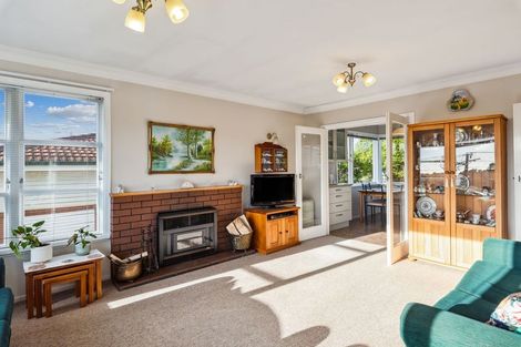 Photo of property in 8 Francis Road, Paraparaumu Beach, Paraparaumu, 5032