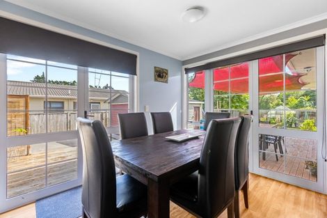 Photo of property in 6 Kauri Street, Merrilands, New Plymouth, 4312