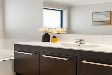 Photo of property in 40 Jarrett Terrace, Leamington, Cambridge, 3432