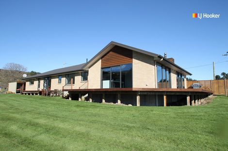 Photo of property in 19 George Street, Waihola, Milton, 9073