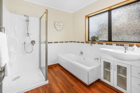 Photo of property in 98 Totara Drive, Pukete, Hamilton, 3200