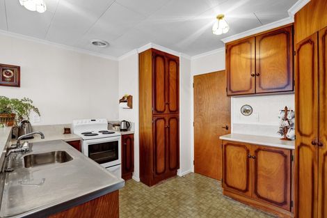 Photo of property in 2 Manse Street, Hawera, 4610