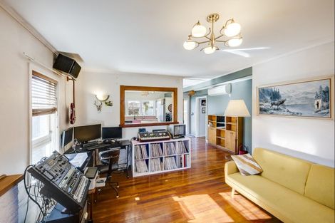 Photo of property in 11 Downing Avenue, Pirimai, Napier, 4112