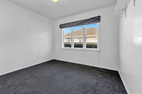 Photo of property in 210 Pilkington Road, Point England, Auckland, 1072
