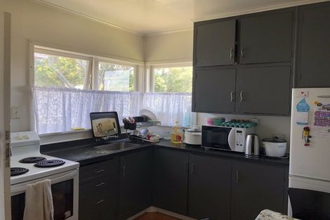 Photo of property in 1/8 Anne Road, Hillcrest, Auckland, 0627
