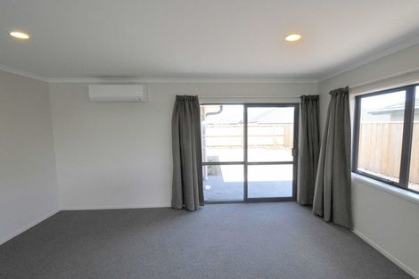 Photo of property in 66 Shillingford Boulevard, Rolleston, 7615