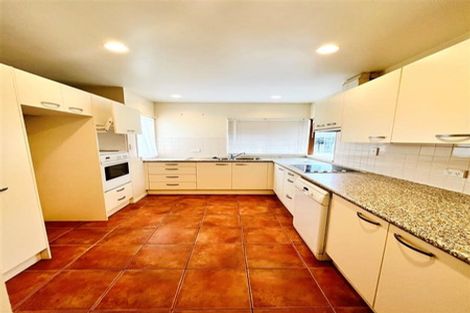 Photo of property in 106a Golf Road, New Lynn, Auckland, 0600