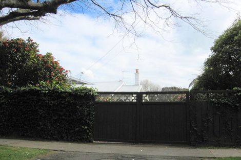 Photo of property in 16 Selwyn Crescent, College Estate, Whanganui, 4500