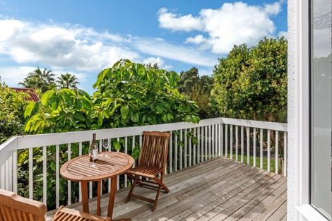 Photo of property in 2/8 Braemar Road, Castor Bay, Auckland, 0620