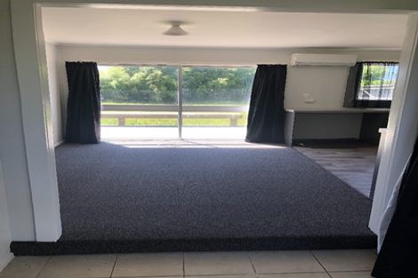 Photo of property in 11 Farnworth Avenue, Holdens Bay, Rotorua, 3010