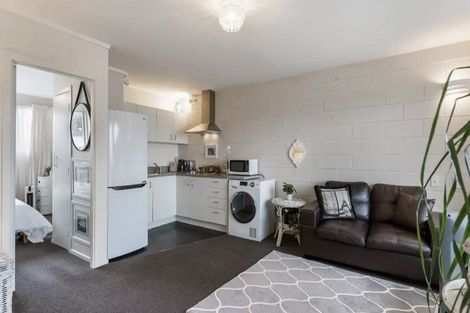 Photo of property in 3n Mountain Road, Mount Wellington, Auckland, 1060