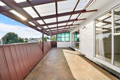 Photo of property in 26 Ewbank Place, Manurewa, Auckland, 2102