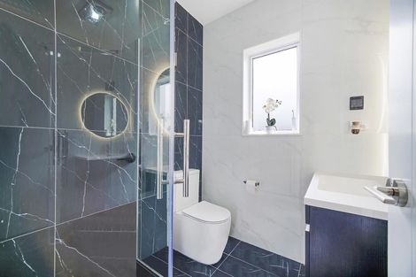 Photo of property in 1 Tuwhare Street, Papakura, 2110