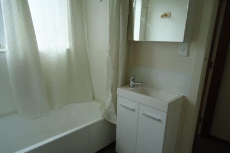 Photo of property in 2/7 Division Street, Riccarton, Christchurch, 8041