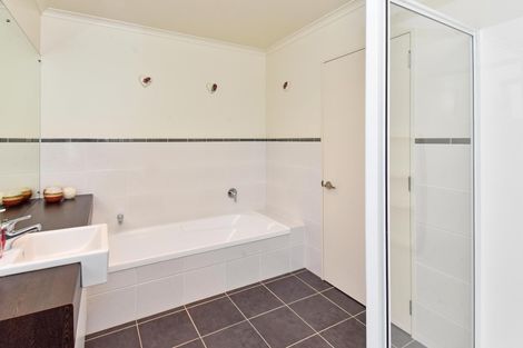 Photo of property in 17 Turnberry Drive, Wattle Downs, Auckland, 2103