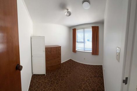 Photo of property in 20 Oswald Crescent, Paparangi, Wellington, 6037
