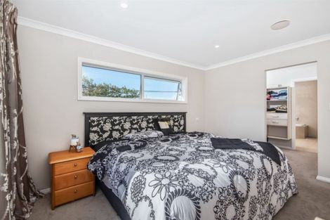 Photo of property in 21a Kenmure Avenue, Forrest Hill, Auckland, 0620