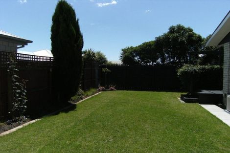 Photo of property in 2/417 Bower Avenue, Parklands, Christchurch, 8083