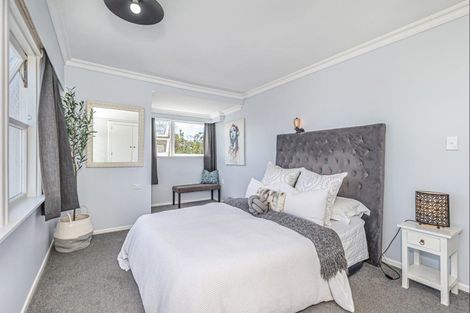 Photo of property in 35 Chester Street, Levin, 5510