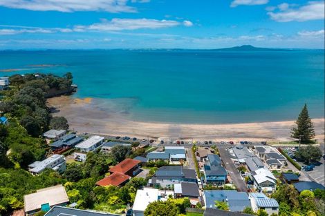 Photo of property in 1/28 Manly Esplanade, Browns Bay, Auckland, 0630