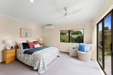 Photo of property in 166 Milne Drive, Paraparaumu, 5032