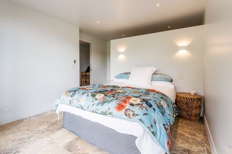 Photo of property in 31 Miro Road, Palm Beach, Waiheke Island, 1081