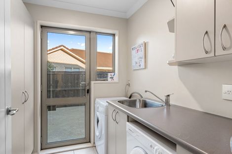Photo of property in 4 Dinglebay Place, Casebrook, Christchurch, 8051